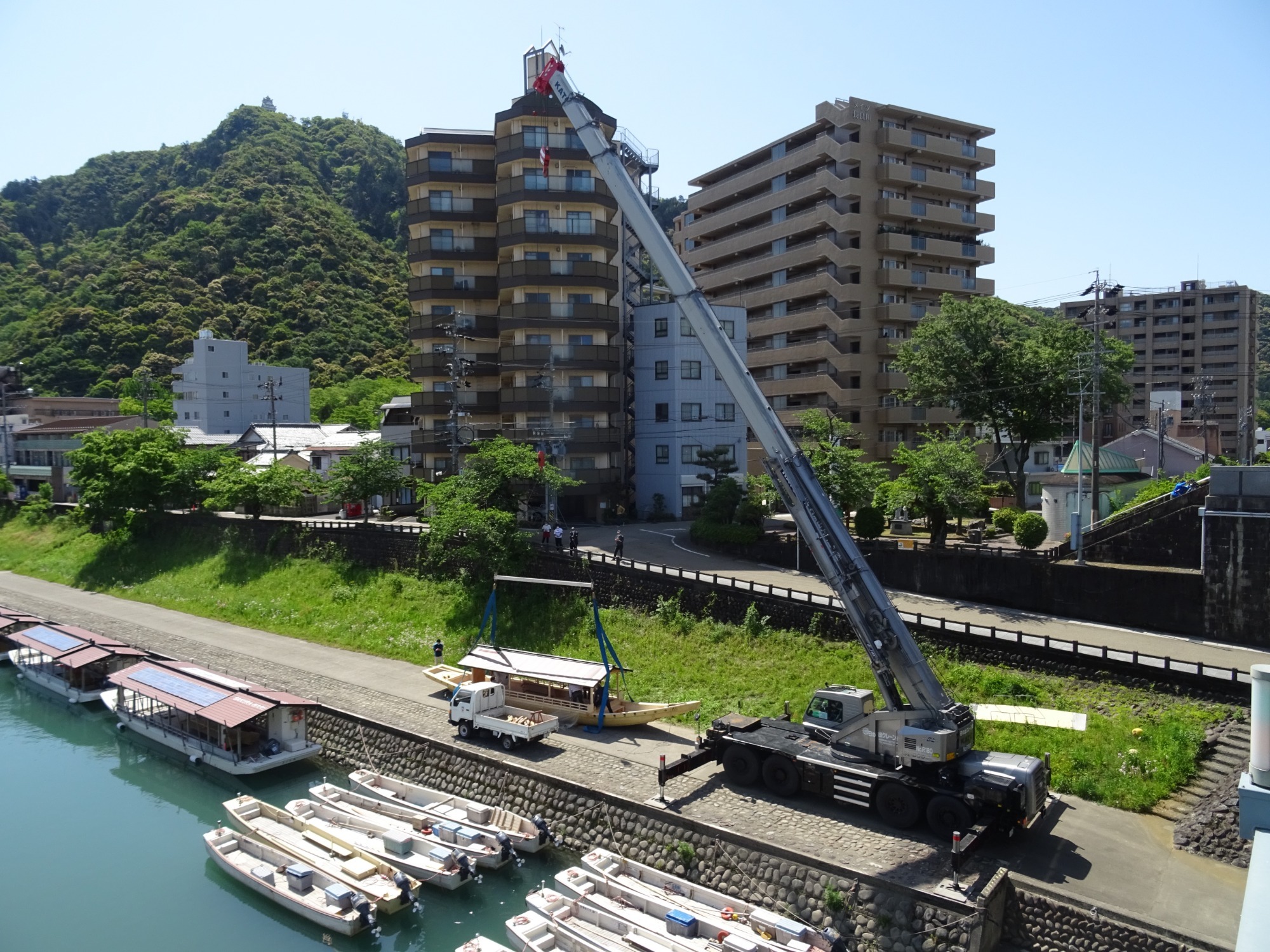 岐阜長良川鵜飼船吊り